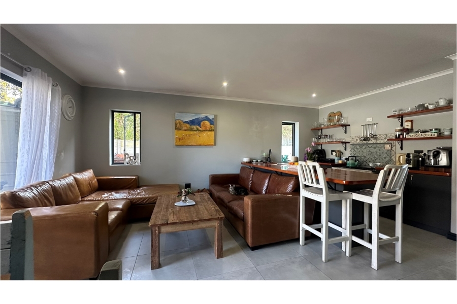 3 Bedroom Property for Sale in De Zoete Inval Western Cape